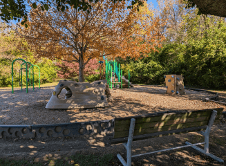 Leonard Park Playground with bench